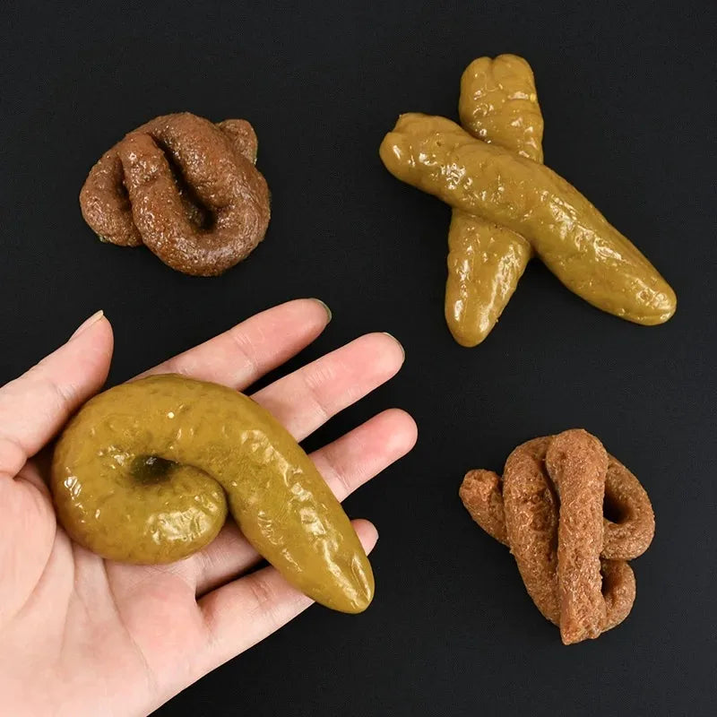Realistic Fake Poop Prank Toy – Soft Plastic Gag Gift for April Fools, Halloween & Party Jokes, 17cm/6.69inch