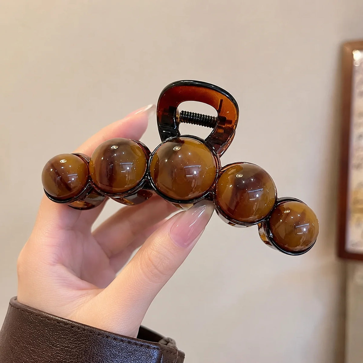 Vintage Beaded Hair Claw Clip – 11cm Large Acrylic French Claw, Gradient Bubble Ball Design for Women