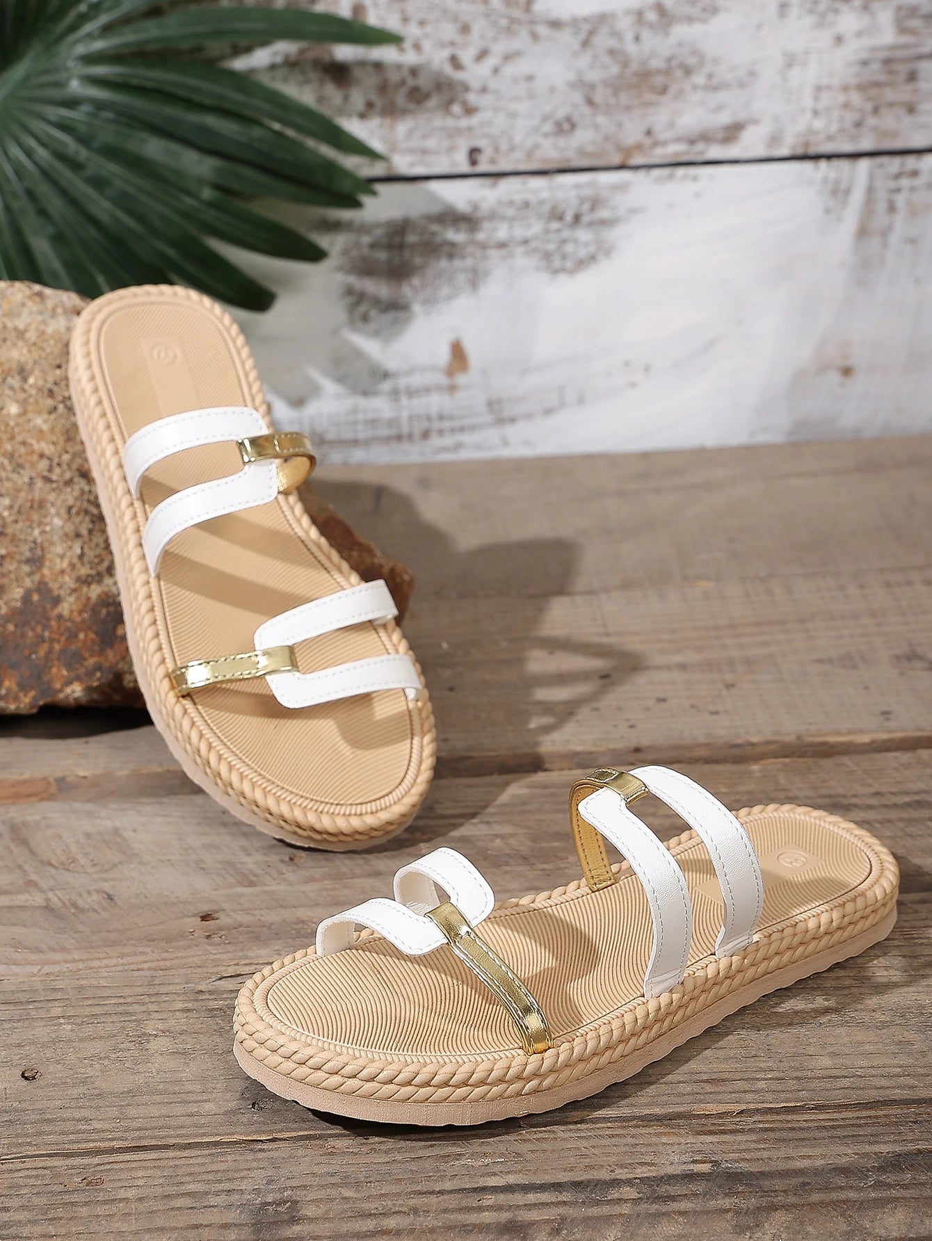 Women's Summer Flat Sandals with Open Toe Slip Sleeves, Casual Beach Shoes and Daily Shoes, Women's Non-Slip Lightweight Sandals