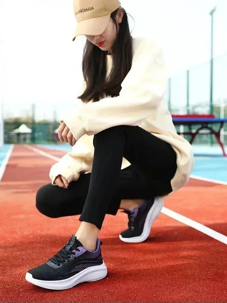 Lässige Laufschuhe Sommer-Mode rutschfeste Wander-Mesh atmungsaktive Sportschuhe Tennis Damen Trend Damen-Sneaker Paar