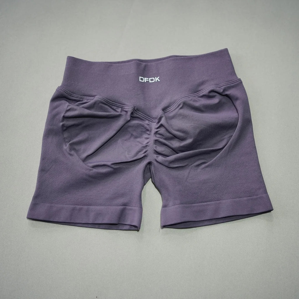 High-Waisted Yoga Shorts for Women – Slim Fit, Hip-Lifting Activewear