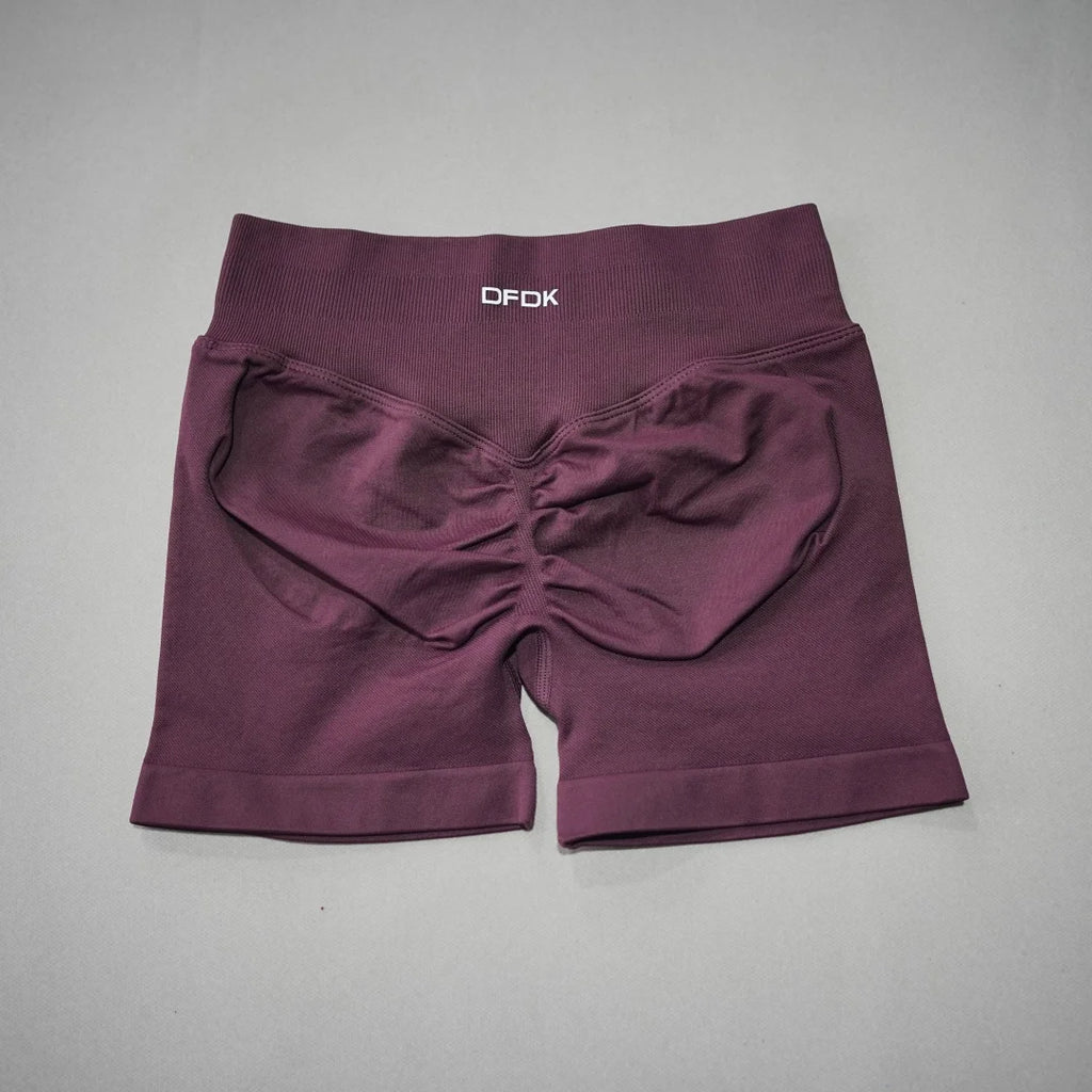 High-Waisted Yoga Shorts for Women – Slim Fit, Hip-Lifting Activewear