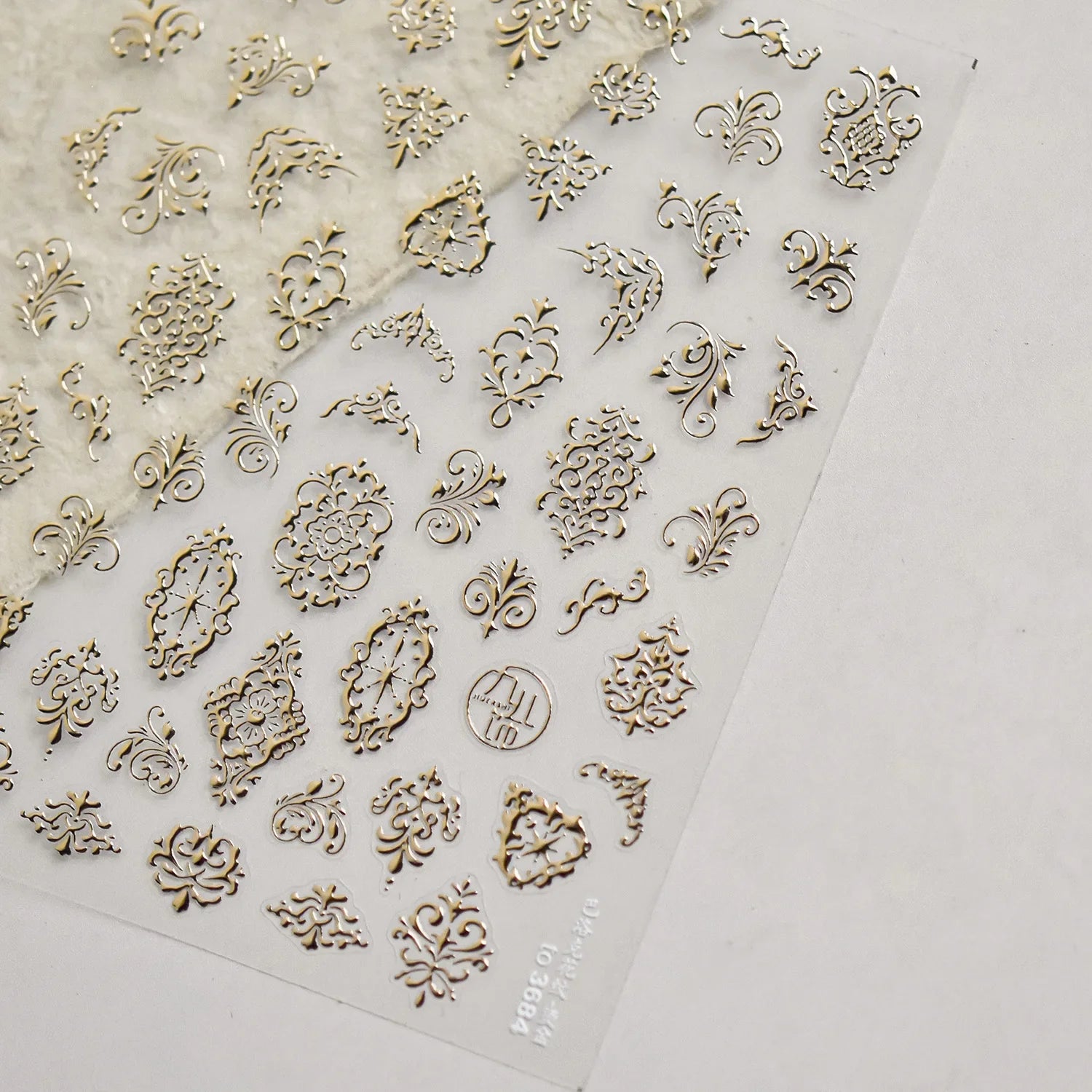 5D Luxury Nail Art Stickers – Gold Gemstone & Courtly Pattern Manicure Decals