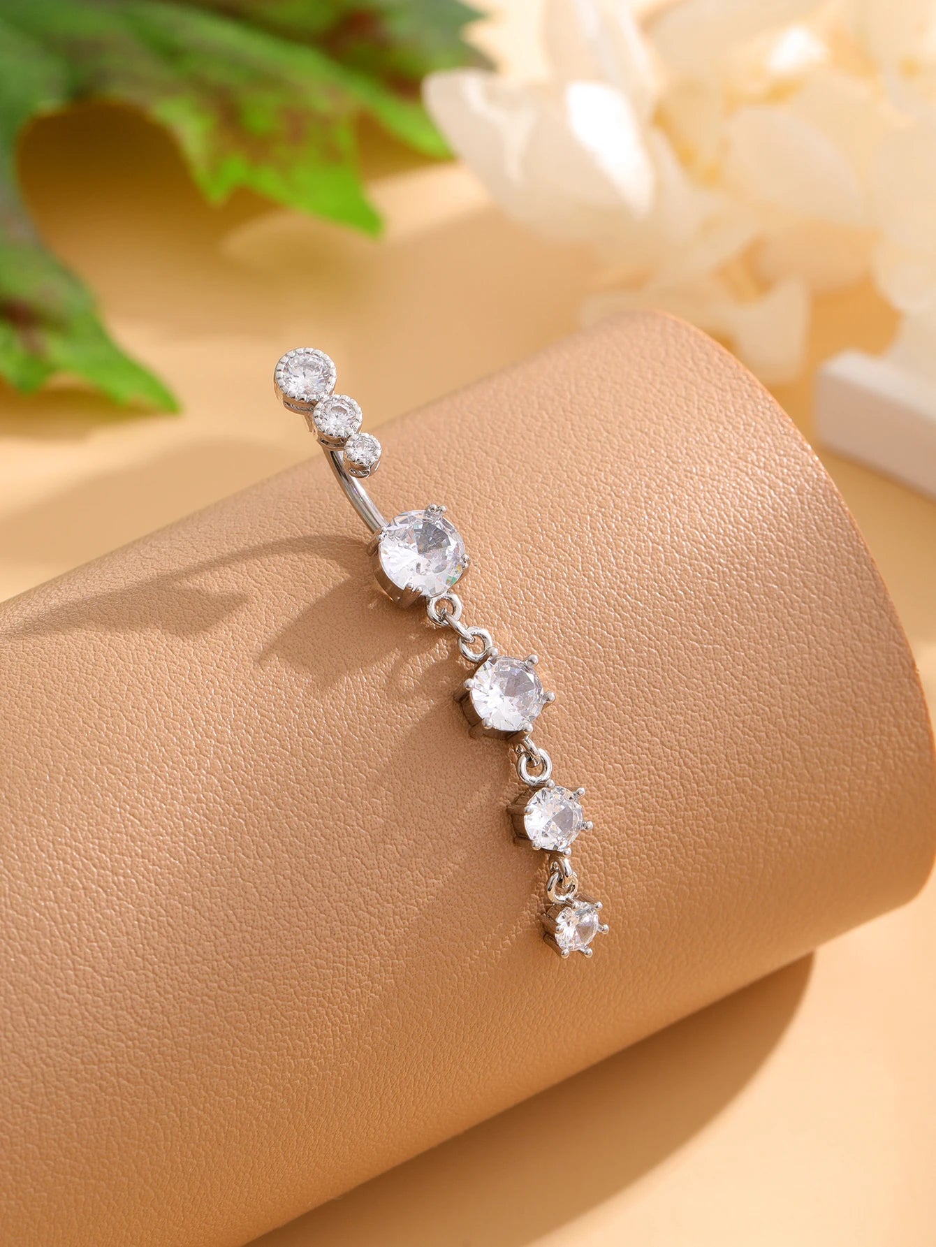 Long Dangled Flower Crystals Belly Button Rings Sexy Curved Navel Piercing for Women Girls 5 Zircons Belly body Jewelry 1 Piece
