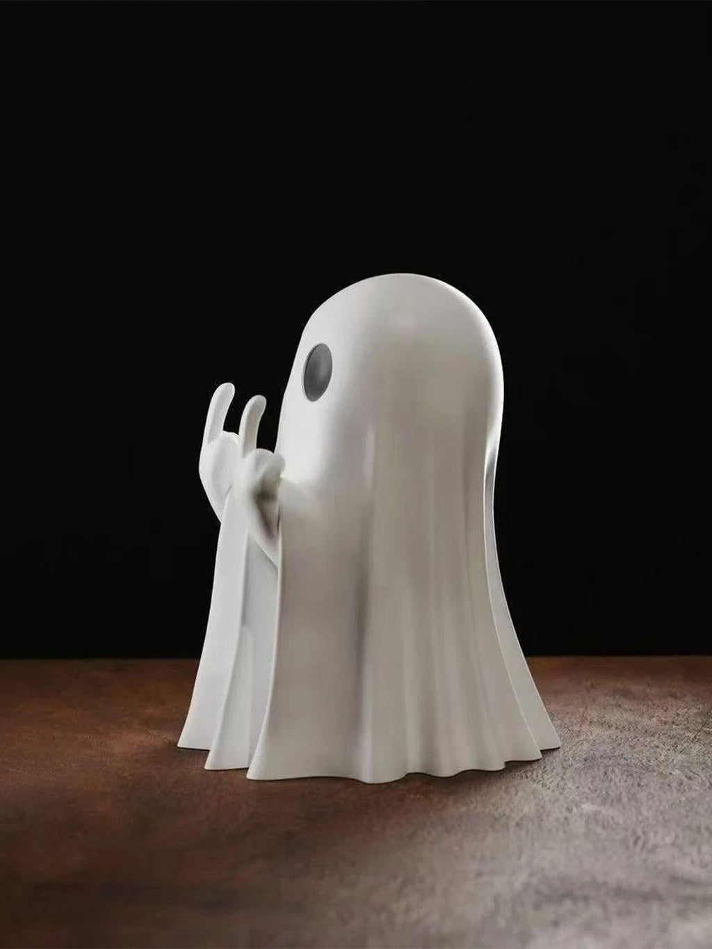 Middle Finger Ghost Halloween Statue - 7.5cm Resin Novelty Desk Decoration, White or Black