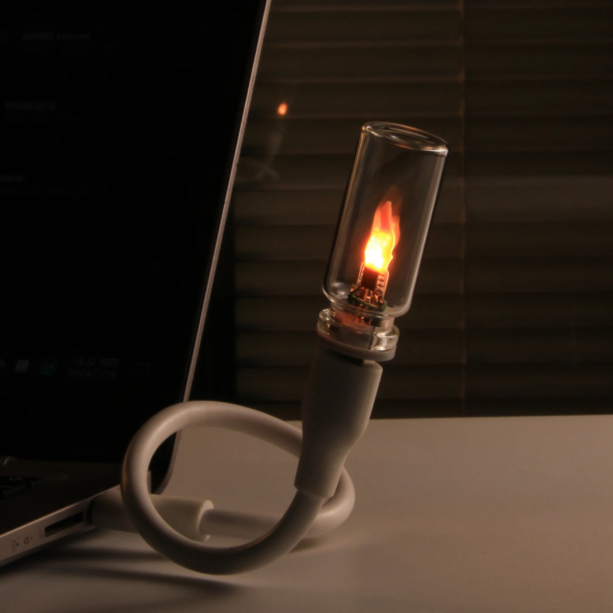 USB Flickering Flame LED Night Light – Clear or Frosted Glass