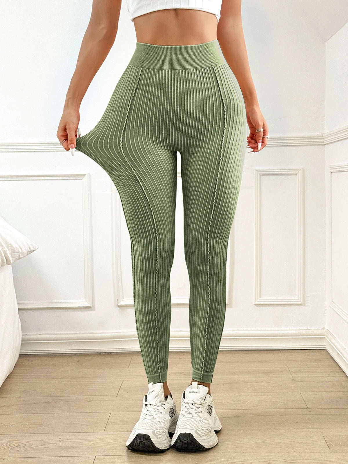 Women’s High-Waisted Ribbed Leggings – V-Waist