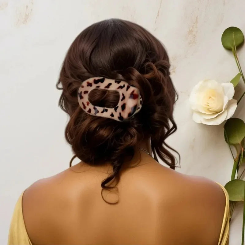 Leopard Matte Oval Hair Claw Clip for Women New Design Curved Flat Acrylic Barrettes Fashion Styling Hair Accessories