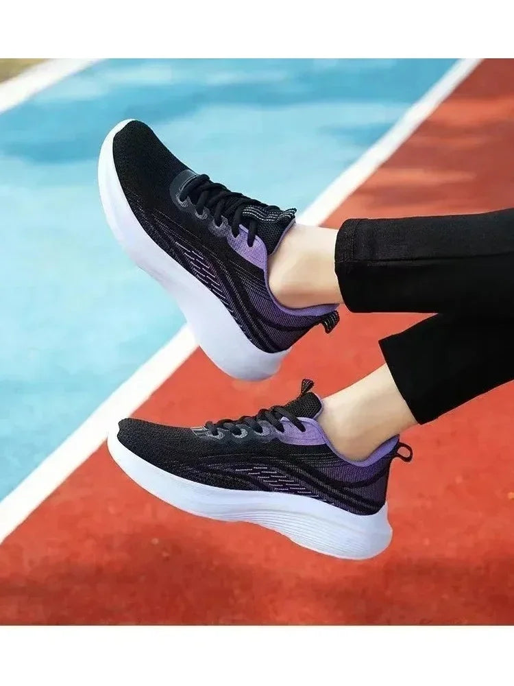 Lässige Laufschuhe Sommer-Mode rutschfeste Wander-Mesh atmungsaktive Sportschuhe Tennis Damen Trend Damen-Sneaker Paar