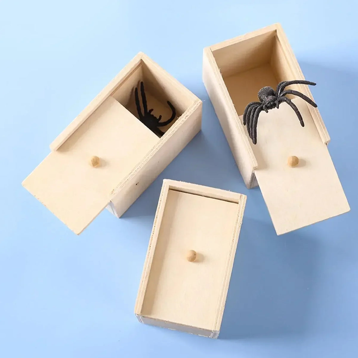 Wooden Spider Prank Box – Halloween Novelty