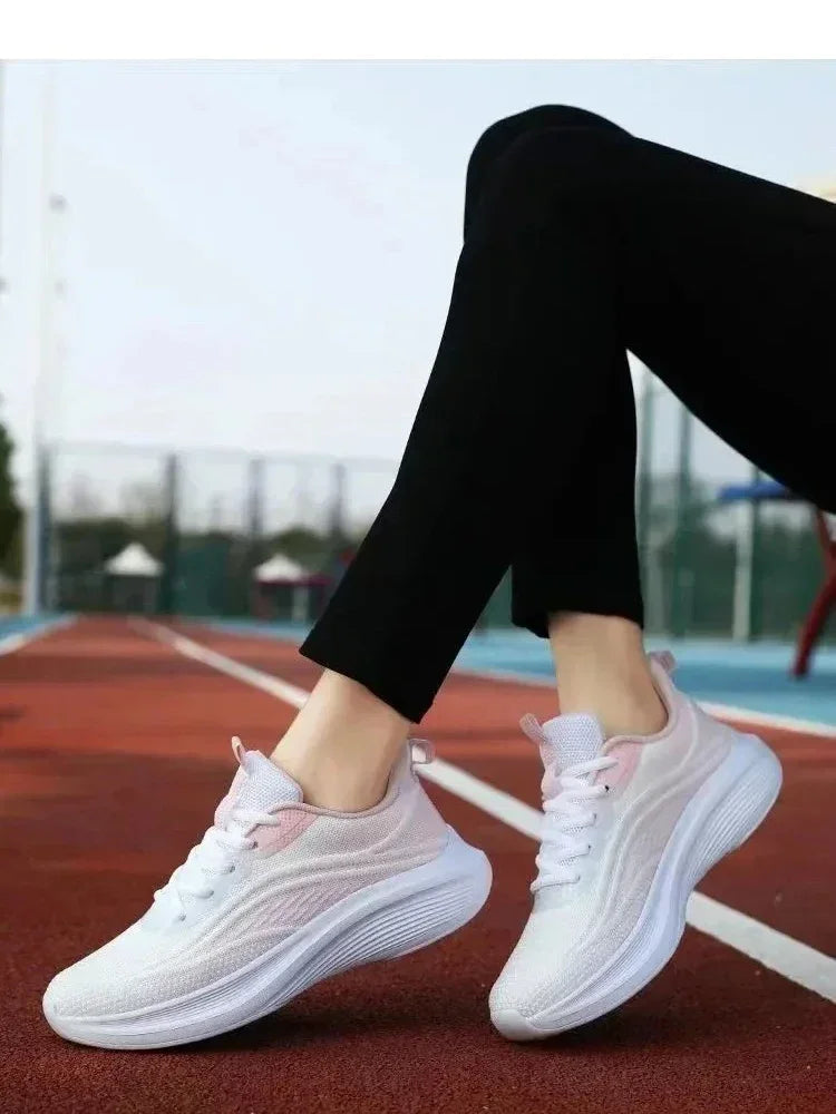 Lässige Laufschuhe Sommer-Mode rutschfeste Wander-Mesh atmungsaktive Sportschuhe Tennis Damen Trend Damen-Sneaker Paar