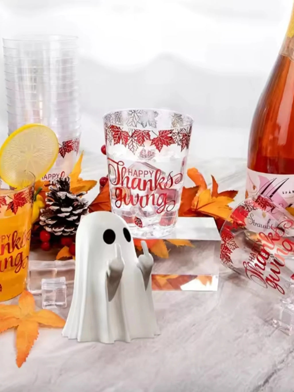 Middle Finger Ghost Halloween Statue - 7.5cm Resin Novelty Desk Decoration, White or Black