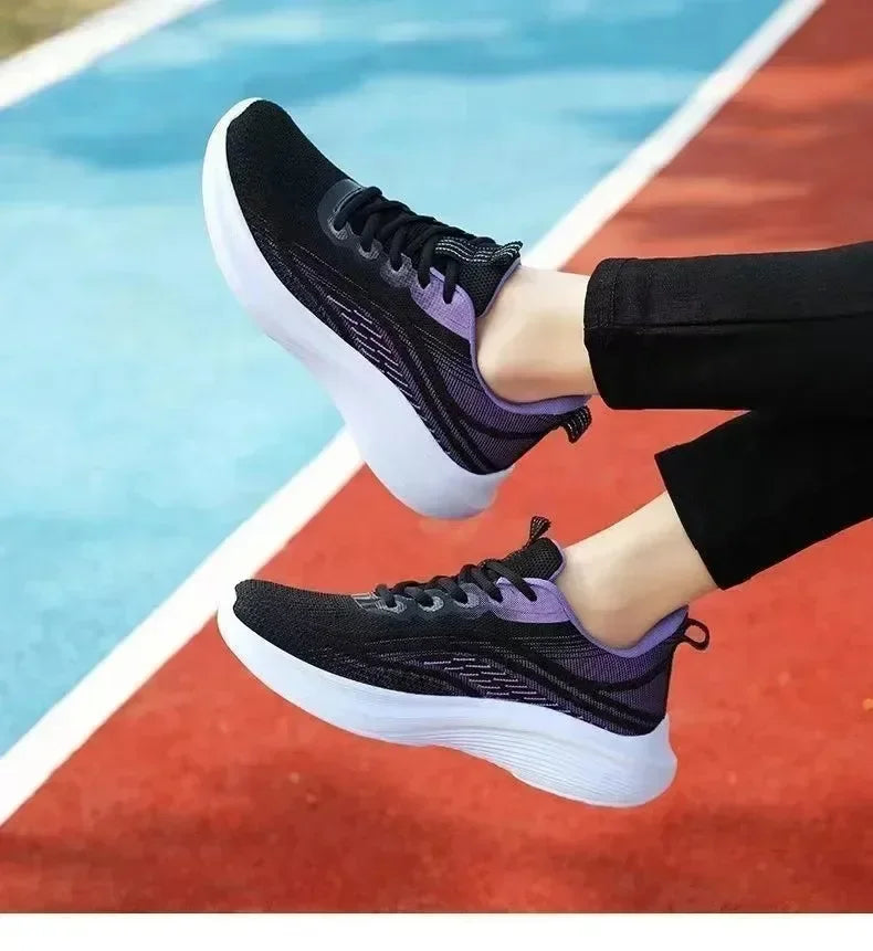 Lässige Laufschuhe Sommer-Mode rutschfeste Wander-Mesh atmungsaktive Sportschuhe Tennis Damen Trend Damen-Sneaker Paar