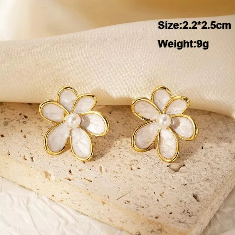 Pure White Women's Dangle Earrings Blooming Flower Acrylic Enamel Butterfly Imitation Pearl Heart Hanging Earrings Elegant Brinc