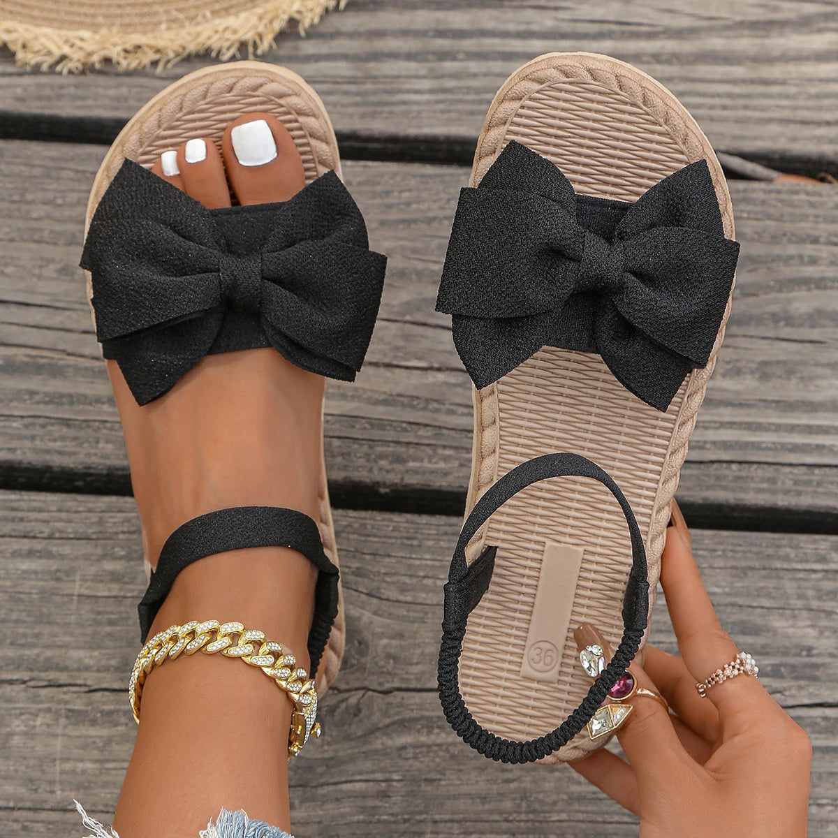 Women Sandals 2025 New Summer Lightweight Sandals Fashion Beach Casual Slippers Outdoor Bow Tie Flat Shoes Home Slides Women
