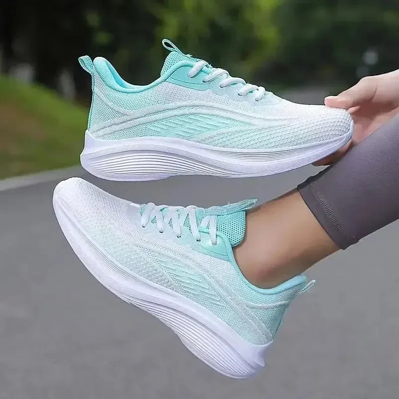 Lässige Laufschuhe Sommer-Mode rutschfeste Wander-Mesh atmungsaktive Sportschuhe Tennis Damen Trend Damen-Sneaker Paar