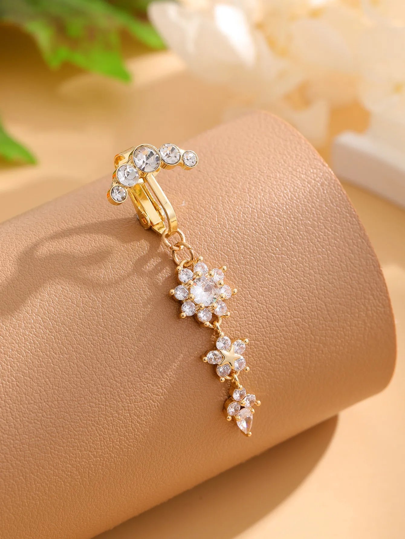 Long Dangled Flower Crystals Belly Button Rings Sexy Curved Navel Piercing for Women Girls 5 Zircons Belly body Jewelry 1 Piece