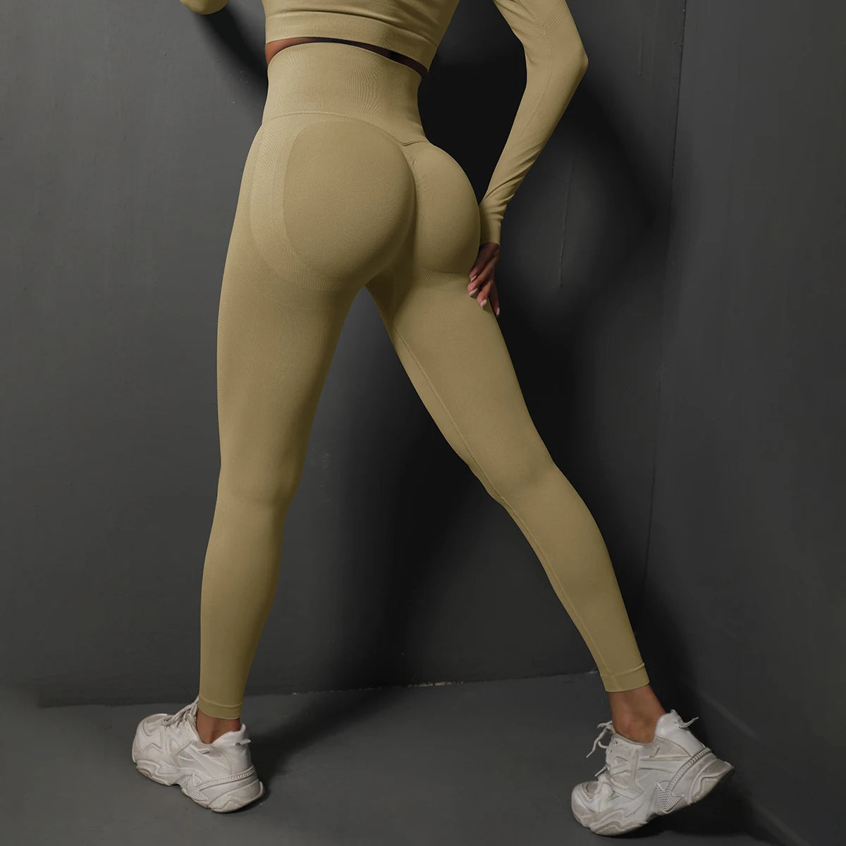 Seamless Booty-Lifting Gym Leggings – High Waist Tummy Control, Squat-Proof, All Season