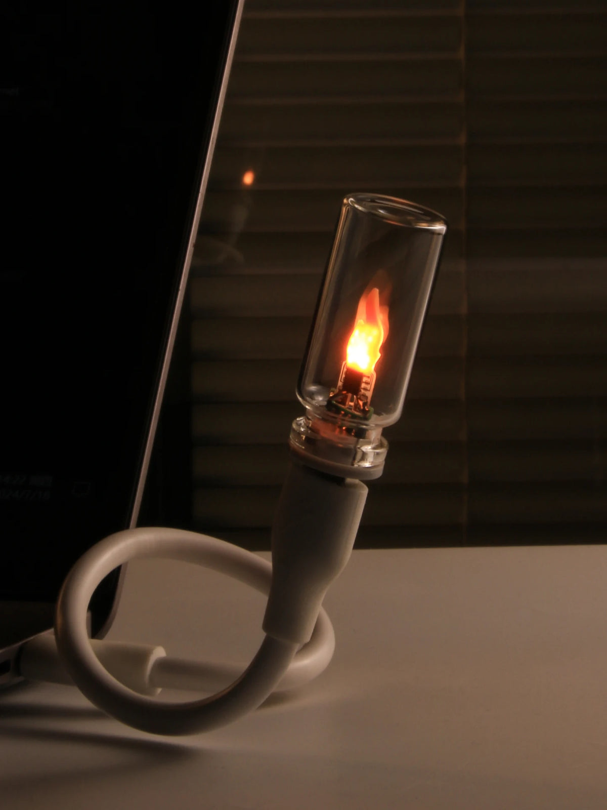 USB Flickering Flame LED Night Light – Clear or Frosted Glass