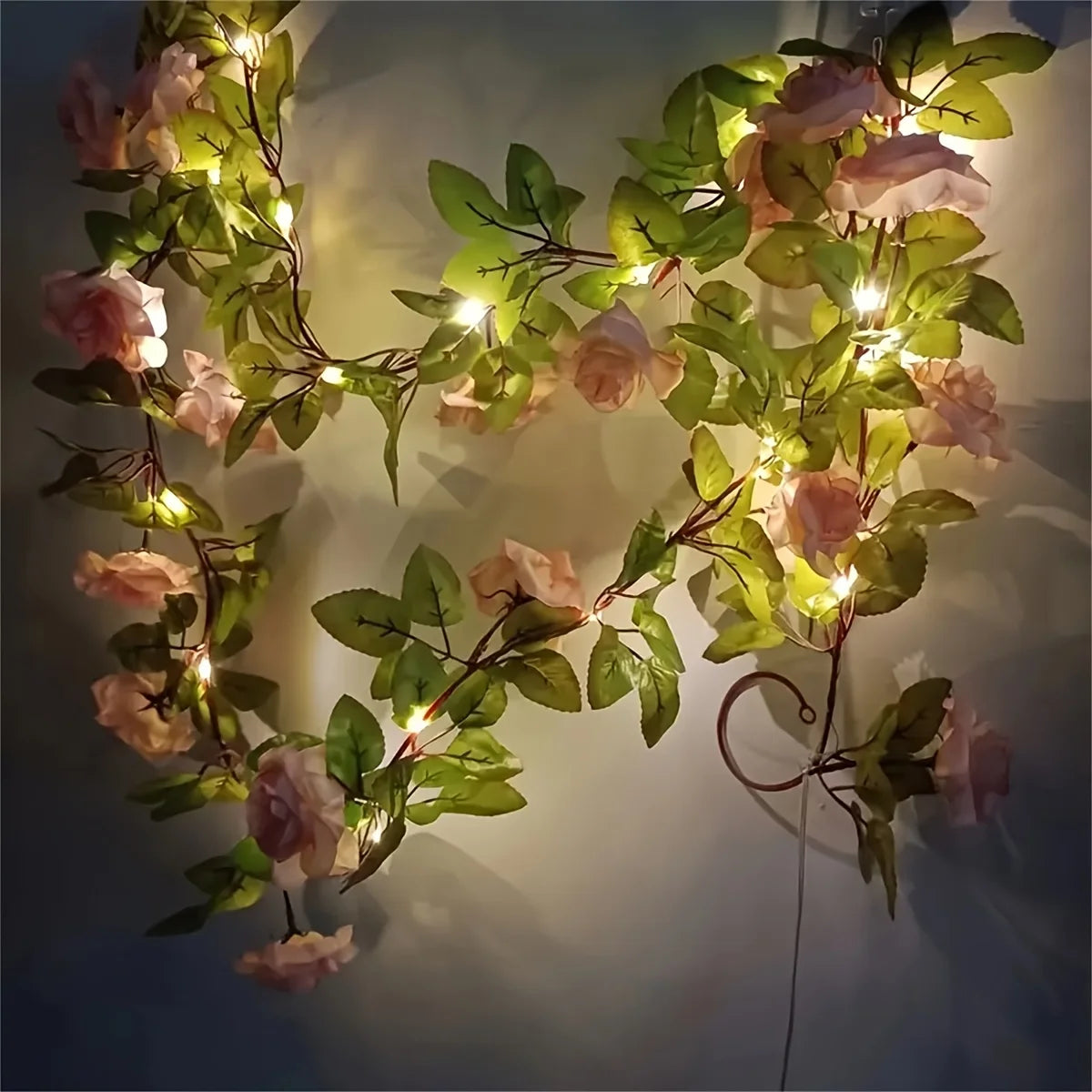 LED Rose Garland String Lights Battery Powered Fabric Flower String Light Suitable for Home Decoration Seasonal Parties