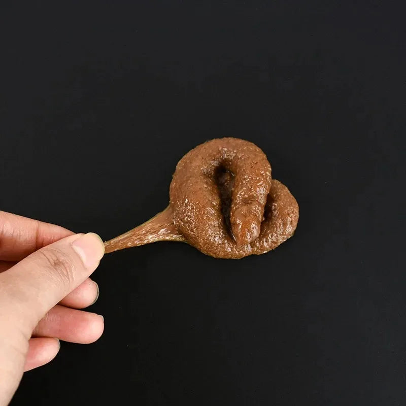 Realistic Fake Poop Prank Toy – Soft Plastic Gag Gift for April Fools, Halloween & Party Jokes, 17cm/6.69inch