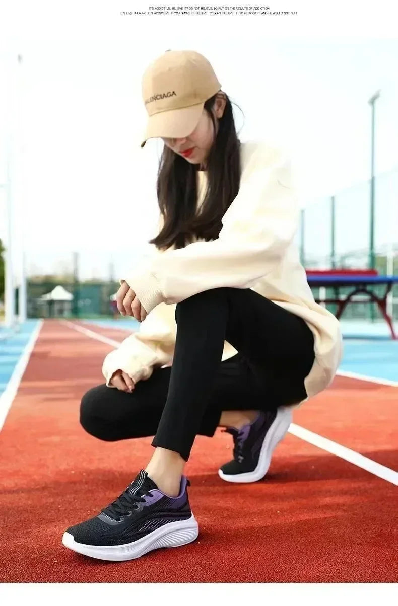 Lässige Laufschuhe Sommer-Mode rutschfeste Wander-Mesh atmungsaktive Sportschuhe Tennis Damen Trend Damen-Sneaker Paar
